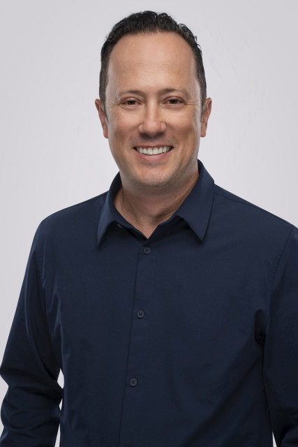 버클리 이제네스(Berkley Egenes) 최고마케팅성장책임자(Chief Marketing and Growth Officer)