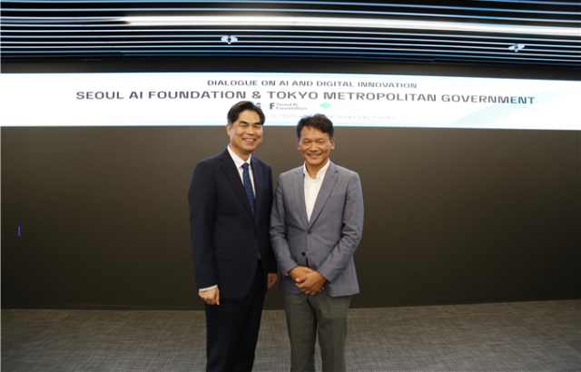 지난 9월 9일 미야사카 마나부 도쿄도 부지사가 서울AI스마트시티센터를 방문해 간담회를 진행했다. 왼쪽부터 김만기 서울AI재단 이사장, 미야사카 마나부 도쿄도 부지사