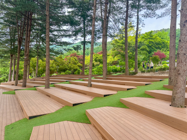 새롭게 조성된 아침마루 전경