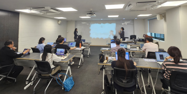 IGM ‘C-Level을 위한 생성형 AI 실전 과정’ 강의 모습