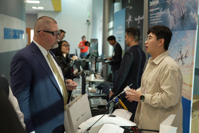 드론 로드쇼 비즈니스 미팅