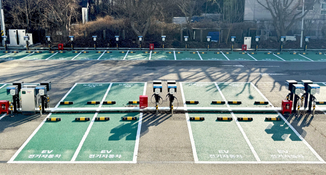 과천렛츠런파크에 설치된 플러그링크의 전기차 충전 인프라