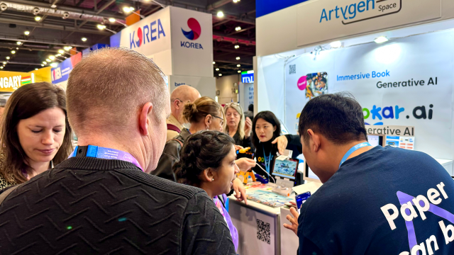 박람회 현장에서는 ‘bookar.ai’ 기술 시연을 지켜본 현지 바이어들의 문의가 쇄도했다