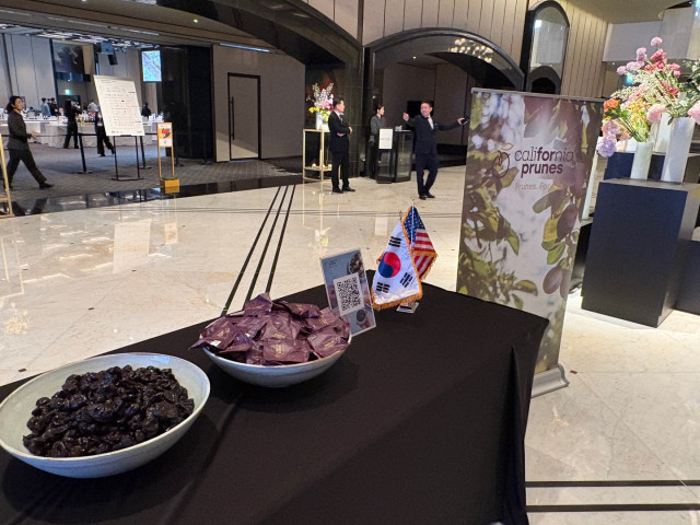 캘리포니아 푸룬 협회와 캘리포니아 아몬드 협회가 27일 캘리포니아 와인 협회의 ‘캘리포니아 와인 얼라이브 테이스팅 2026’ 행사에서 캘리포니아 푸룬과 캘리포니아 아몬드 테이스팅 부스를 운영한다