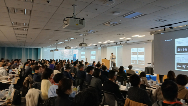 제2회 도쿄 미니쉬 세미나에는 170명의 일본 치과의사들이 참석했다