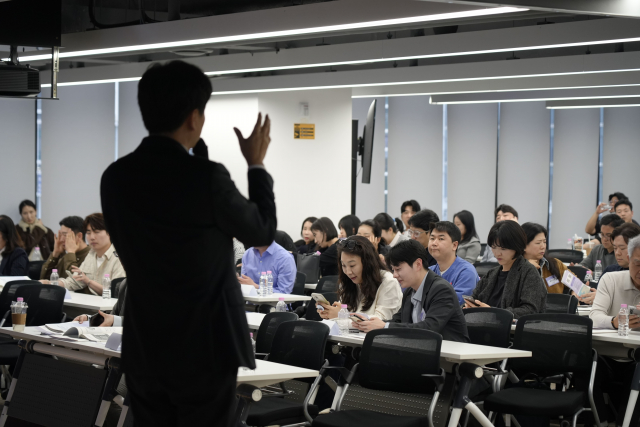 메디컬 트레블 코리아 도해용 대표가 발표하고 있다