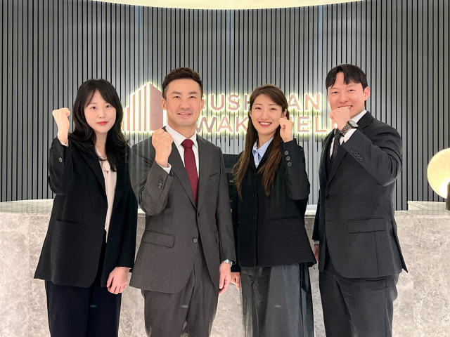 쿠시먼앤드웨이크필드 코리아 호스피탈리티 자문서비스팀. 왼쪽부터 정다정 차장, 민병은 팀장, 이수민 과장, 김희섭 부장