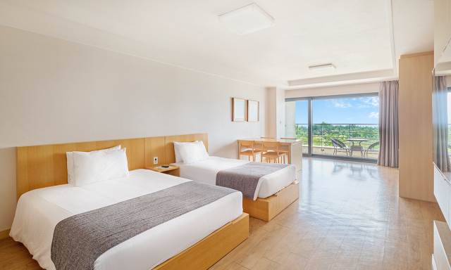 제주 루체빌 디럭스 객실 전경