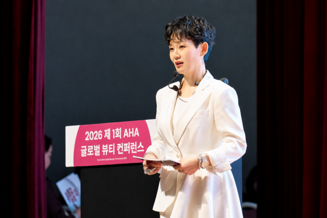 최윤지 대표는 이번 강연에서 안면 비대칭에 대한 노하우를 아낌없이 전달했다