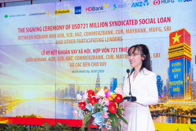 서명식에서 발표하고 있는 응우옌 티 프엉 타오(Nguyễn Thị Phương Thảo) HD은행 이사회 상임부의장. 7억2100만달러 규모의 신디케이티드 소셜론은 베트남의 지속가능한 발전과 금융 포용을 지원하는 새로운 재원으로 활용될 전망이다(제공=HD은행)