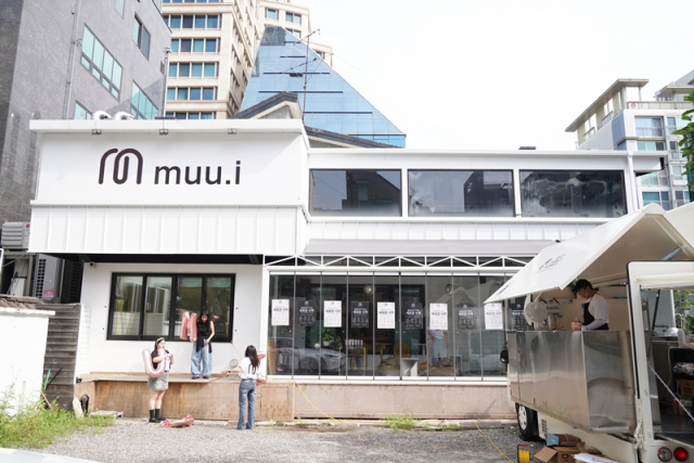 강남구청역 미용실 청담 뮤아이 전경