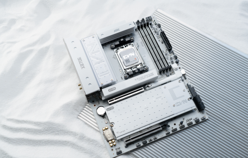 컬러풀 ‘CVN X870E ARK FROZEN V14’ 메인보드