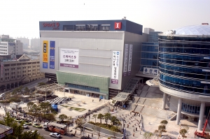 스페이스9, 국내 최대 규모의 복합쇼핑몰 탄생