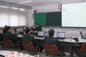 육군사관학교에서는 노트북 기반의 '최첨단 U - Learning 솔루션 디지털어학