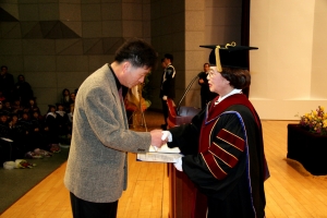 지난 2002년 5월 물에 빠진 어린아이를 구하고 숨진 의인 천소룡씨(당시 20세·경원대 