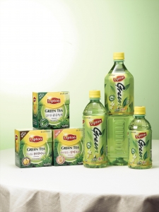 유니레버 코리아의 차 전문 브랜드, 립톤(Lipton)이 차갑게 즐길 수 있는 녹차 음료 