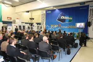 두산인프라코어는 2010년 유럽내 Top3 공작기계 업체로 도약하기 위해 독일에 오퍼레이션
