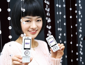 스카이, LGT 리비전A 지원‘일체형 슬라이드폰’ 출시