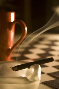 카페인보다  더 나쁜 수면의 적 담배…불면증환자 반드시 금연해야