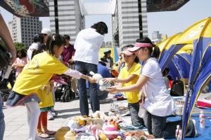 5월 5일 어린이 날, 서울 올림픽공원 평화의 광장에서 신한금융그룹이 개최한  어린이 벼룩