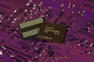 하이닉스반도체가 세계 최초로 40나노급 공정을 적용한 2기가비트(Gb) 그래픽 DDR5(이