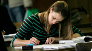 SAT 수험준비에 열중하고 있는 미국 고등학생들