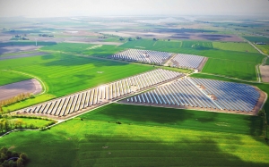 현대중공업이 생산한 태양광 모듈로 지난 5월 독일 디트마르첸에 완공된 8MW 태양광 발전소