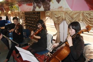 특별한 웰빙여행, 새 단장한 와인인삼트레인으로