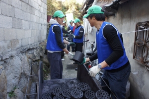 한국NI 임직원, 사랑의 연탄 나눔 봉사활동 참여