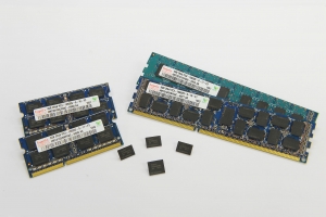 30나노급 4기가비트 및 2기가비트 D램 단품 및 모듈
30나노급 4기가비트 DDR3 D