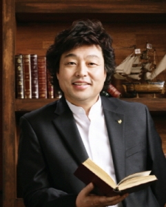 지휘자 김남윤