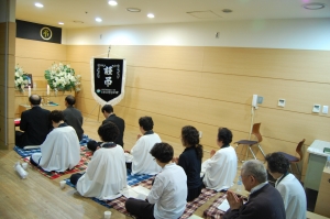 도봉노인종합복지관에서는 무연고 어르신의 사후관리를 위한 긴급장례지원단 사업을 운영하고 있다