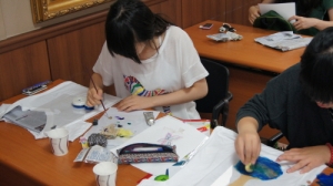 서울모드패션전문학교가 고등학생들에게 패션디자이너 체험 기회를 제공한다
