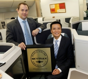 캐세이패시픽항공 최고운영책임자(COO) 아이반 추(Ivan Chu, 오른쪽)와 최고제품책임