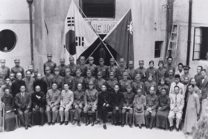 1940년 9월 17일 충칭(重慶)의 자링빈관(嘉陵賓館)에서 오전 7시에 거행된 한국광복군