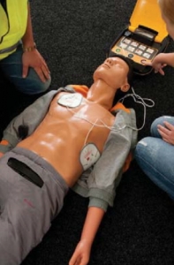 Mediana Co., Ltd. carried out CPR training at the 