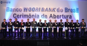 (사진 왼쪽부터) 브라질우리은행 노문균 법인장, 현대자동차 이용우 브라질법인장, 한브의원 