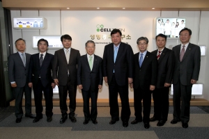 지난 11일 인천 송도 신도시 소재 바이오 의약품 개발업체인 ㈜셀트리온을 방문한 윤용로 외