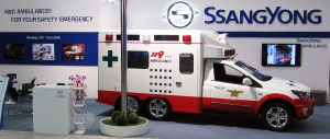 쌍용자동차가 소방방재청이 주최하는 국제소방안전박람회에 코란도스포츠 앰뷸런스를 출품한다고 밝