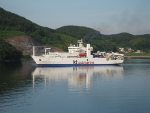 해저케이블을 건설 중인 KT서브마린의 케이블선박 세계로호