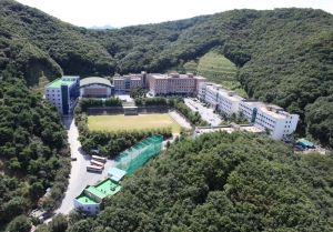 한국관광대학교는 9월 4일부터 30일까지 2014학년도 신입생 1차 수시모집을 실시한다고 