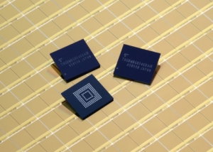 19나노미터 2세대 프로세스 기술을 이용한 내장형 낸드(NAND) 플래시 메모리