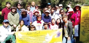 EK티쳐 한국어교사원격평생교육원 유길상 대표는 미국 캘리포니아 로스앤젤레스에서 열린 위안부