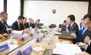 윤병세 장관이 중유럽 최대 교역파트너 슬로바키아를 공식 방문했다.
