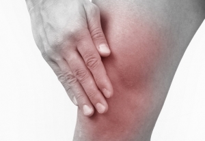 슬개골 연골연화증 환자의 무릎통증 부위.