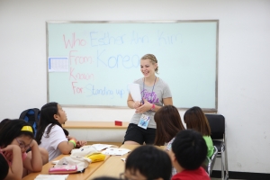 한국 Awana(어와나)의 어린이 여름캠프 영어수업 진행 모습