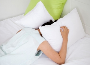 수면이 부족할 경우 우리 몸 곳곳에 이상신호가 나타나는데, 건망증, 뇌졸중, 여드름 등 생