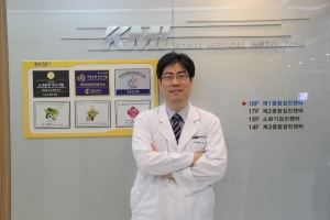 KMI 한국의학연구소는 신상엽 학술위원장이 세계인명사전 마르퀴즈 후즈 후 인더월드 2015