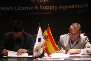 디엔컴퍼니는 스페인 뉴덤과 3년 간 약 50억 원 규모의 페이스템 필러를수출 계약했다.