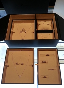 디블리스는새로운 형태의 예물함인 디자이너 주얼리 박스를 출시했다